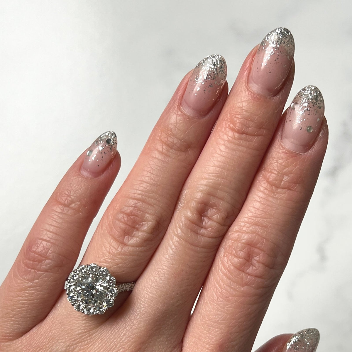 Round-cut Engagement Ring - DRFMK03436