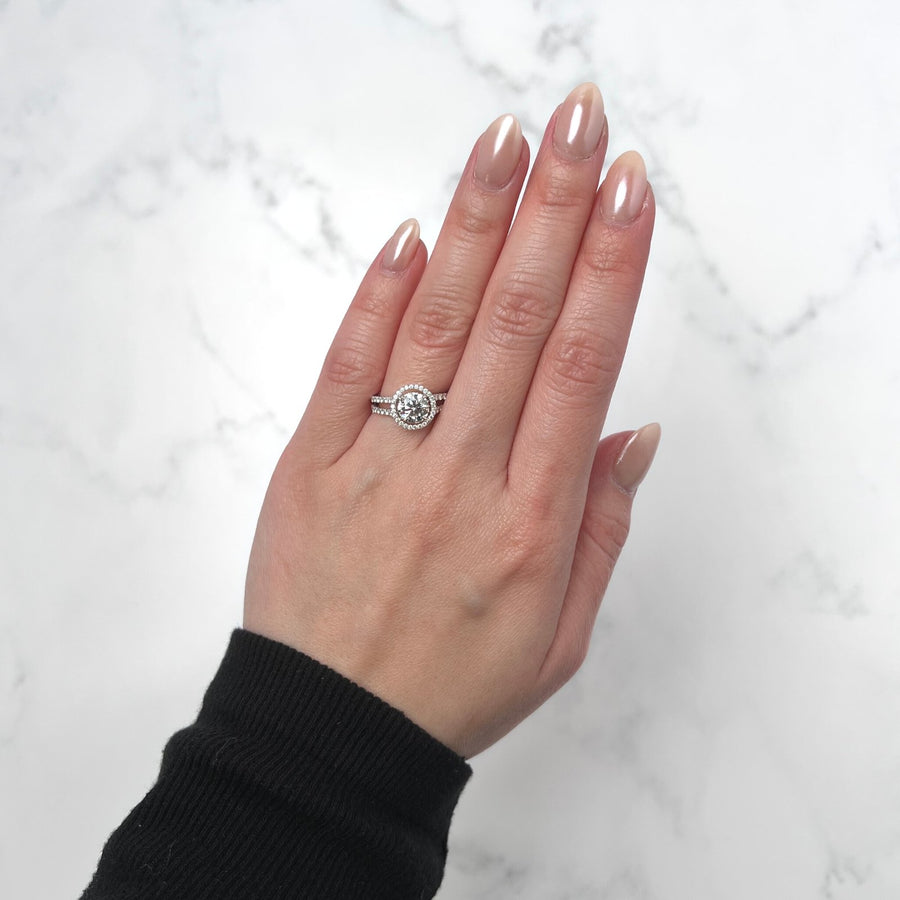 Round-cut Engagement Ring - DRJST00562
