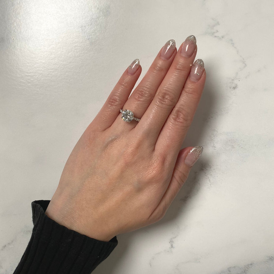 Round-cut Engagement Ring - DRJST01848