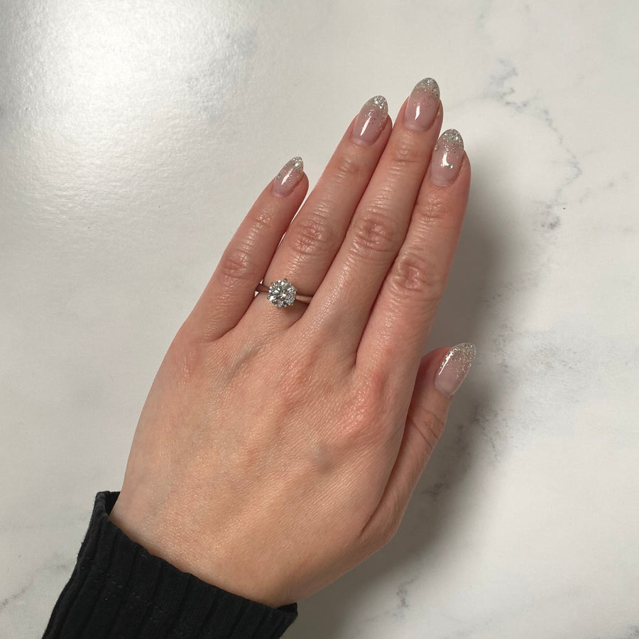 Round-cut Engagement Ring - DRJST02197