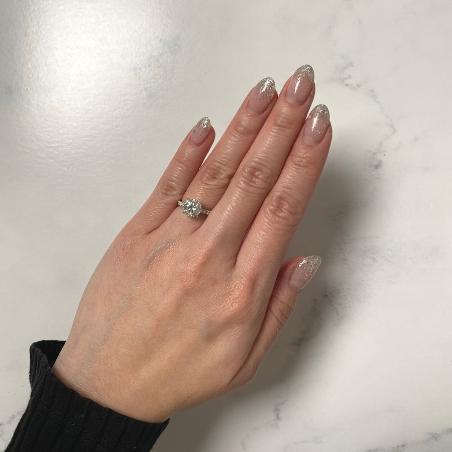 Round-cut Engagement Ring - DRJST02525