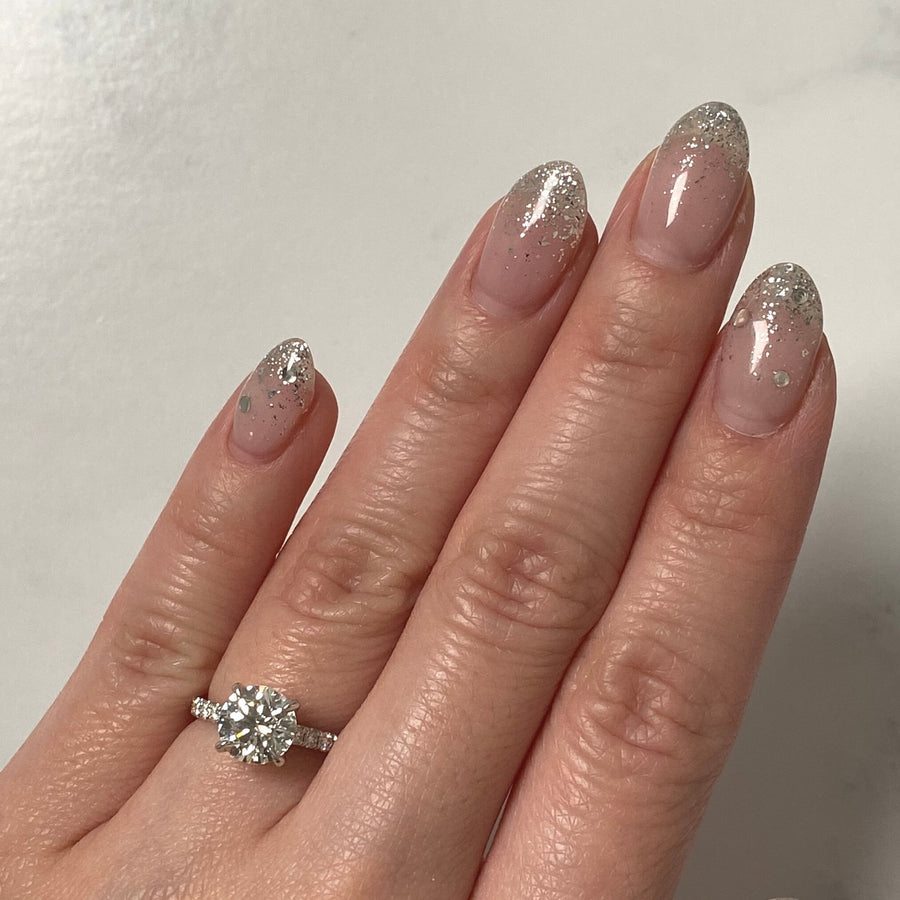 Round-cut Engagement Ring - DRJST02525