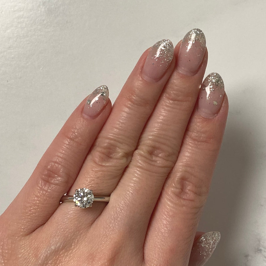 Round-cut Engagement Ring - DRJST02552