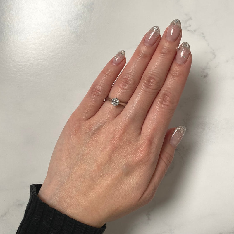 Round-cut Engagement Ring-Round-cut Engagement Ring - DRJST02712