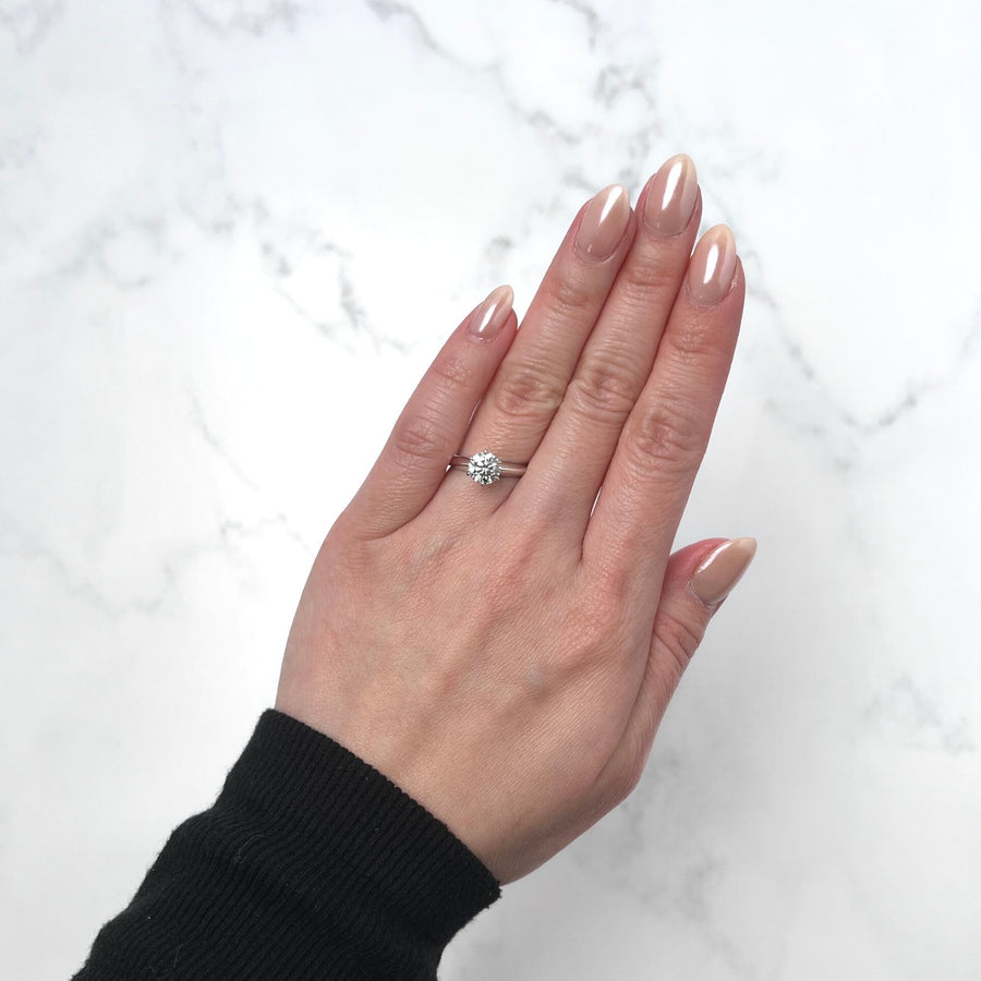 Round-cut Engagement Ring - DRLKI00208