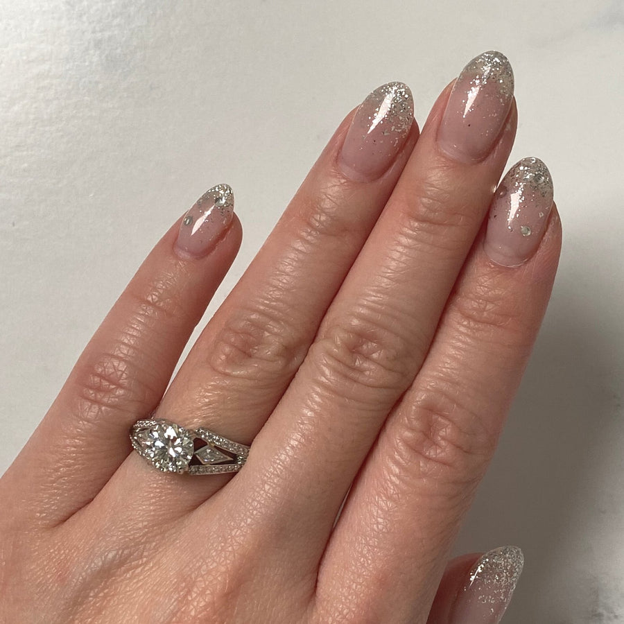 Round-cut Engagement Ring - DRMBI00158