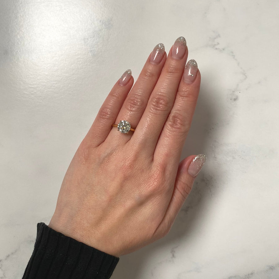 Round-cut Engagement Ring - DRNKA04952