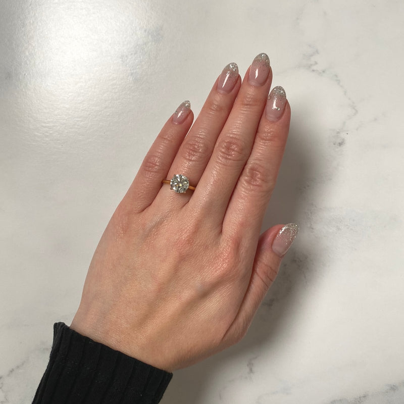 Round-cut Engagement Ring-Round-cut Engagement Ring - DRNKA04952