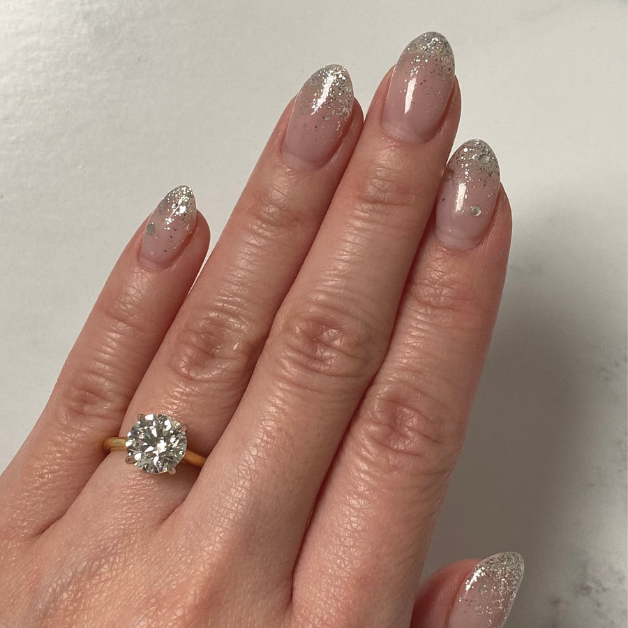Round-cut Engagement Ring - DRNKA04952