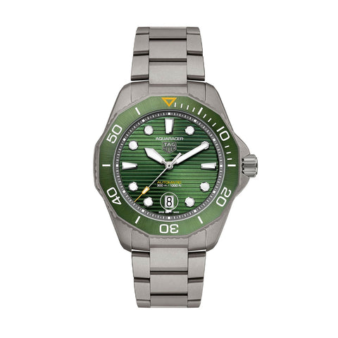 TAG Heuer Aquaracer Calibre 5 Automatic Mens Green Titanium Watch -