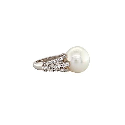 White South Sea Pearl Diamond Ring -