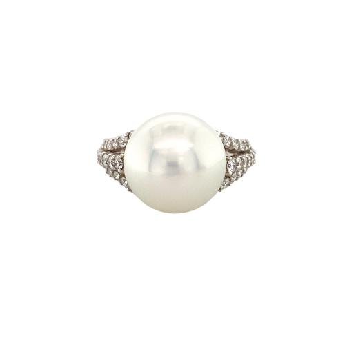 White South Sea Pearl Diamond Ring -