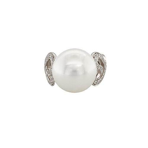 White South Sea Pearl Diamond Ring -