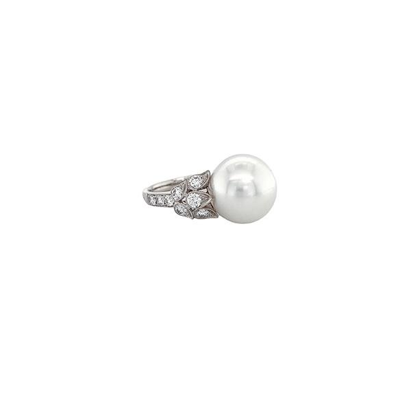 White South Sea Pearl Diamond Ring -