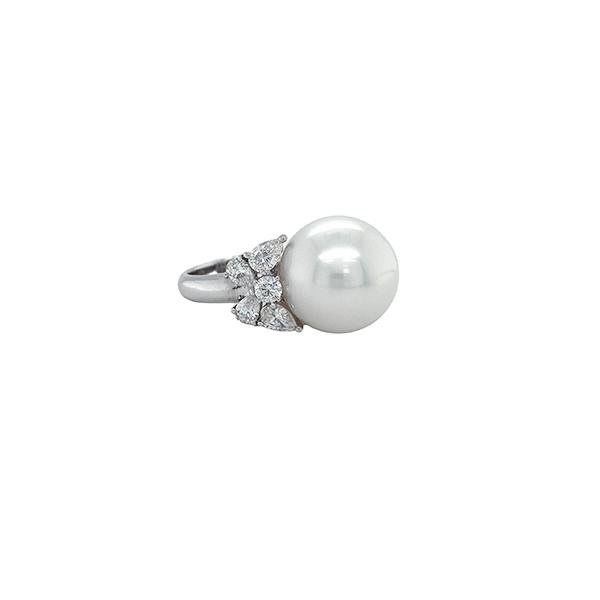 White South Sea Pearl Diamond Ring -